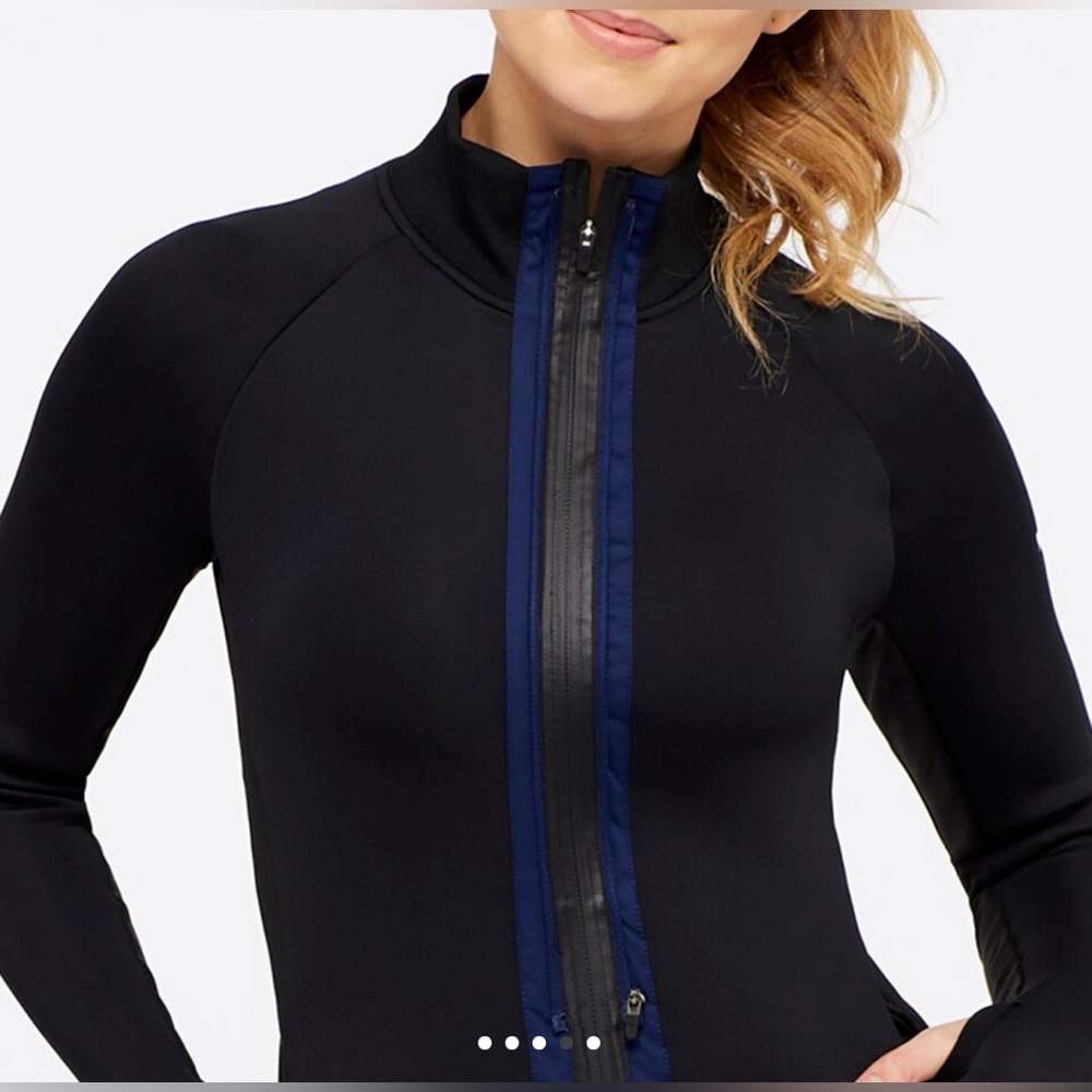 NIKE Women’s Therma Shield 2 in 1 Training Jacket SIZE: SMALL - Picture 4 of 16